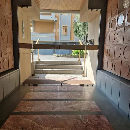 Casa Mediterraneo Отель Бордигера